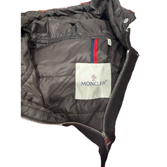 Moncler Reversible Geometric Print Short Down Puffer Jacket in Multicolor - Picture 2 of 3